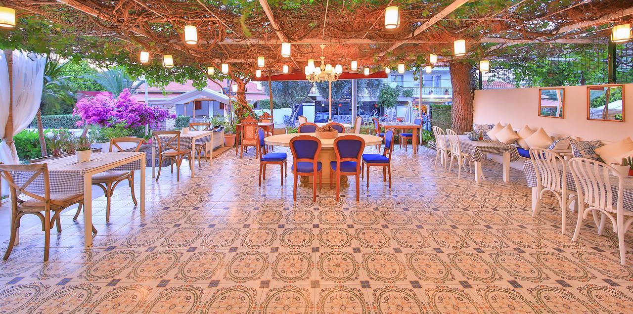 Palas Ilica Cesme Exterior photo