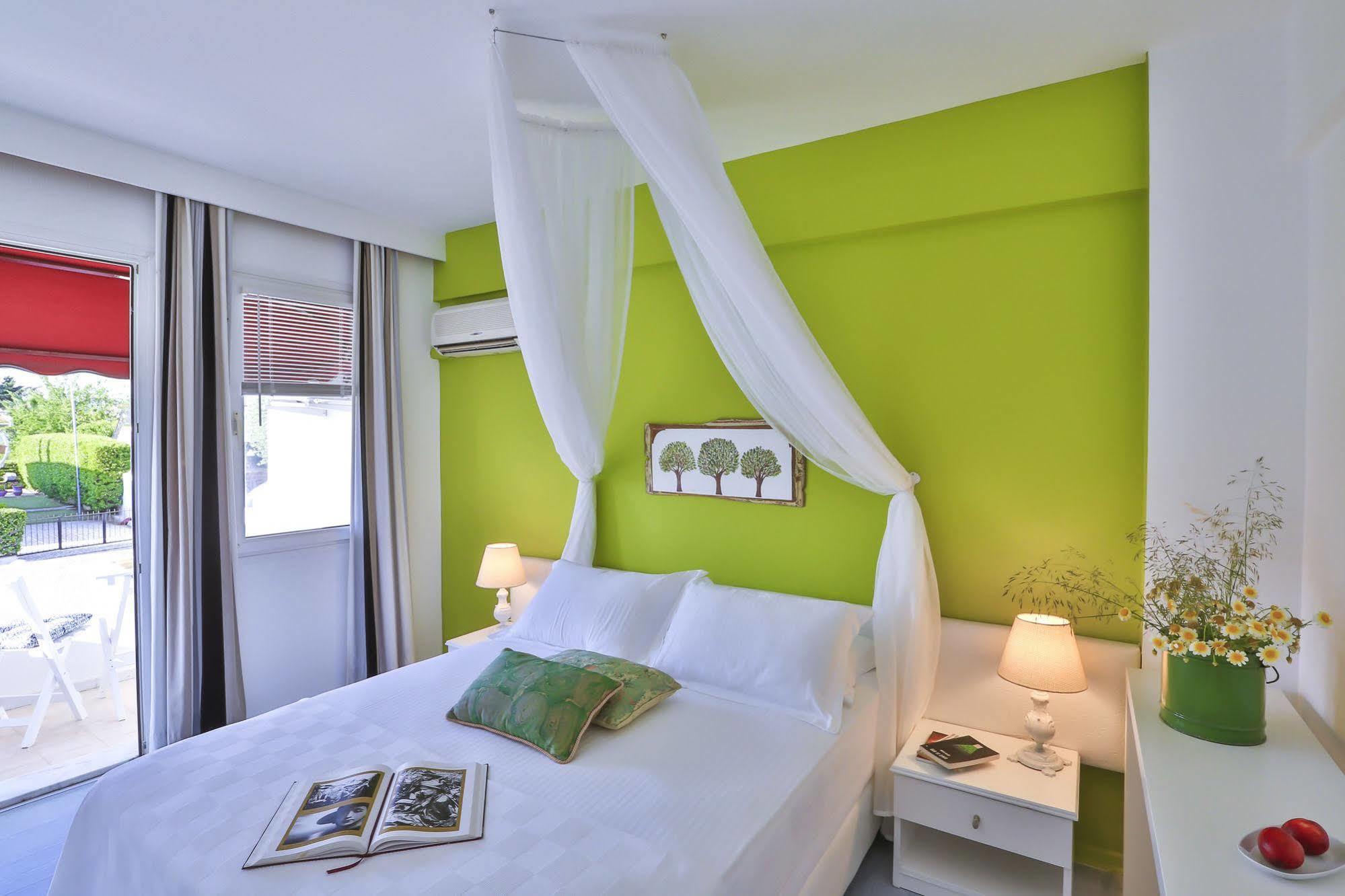 Palas Ilica Cesme Exterior photo